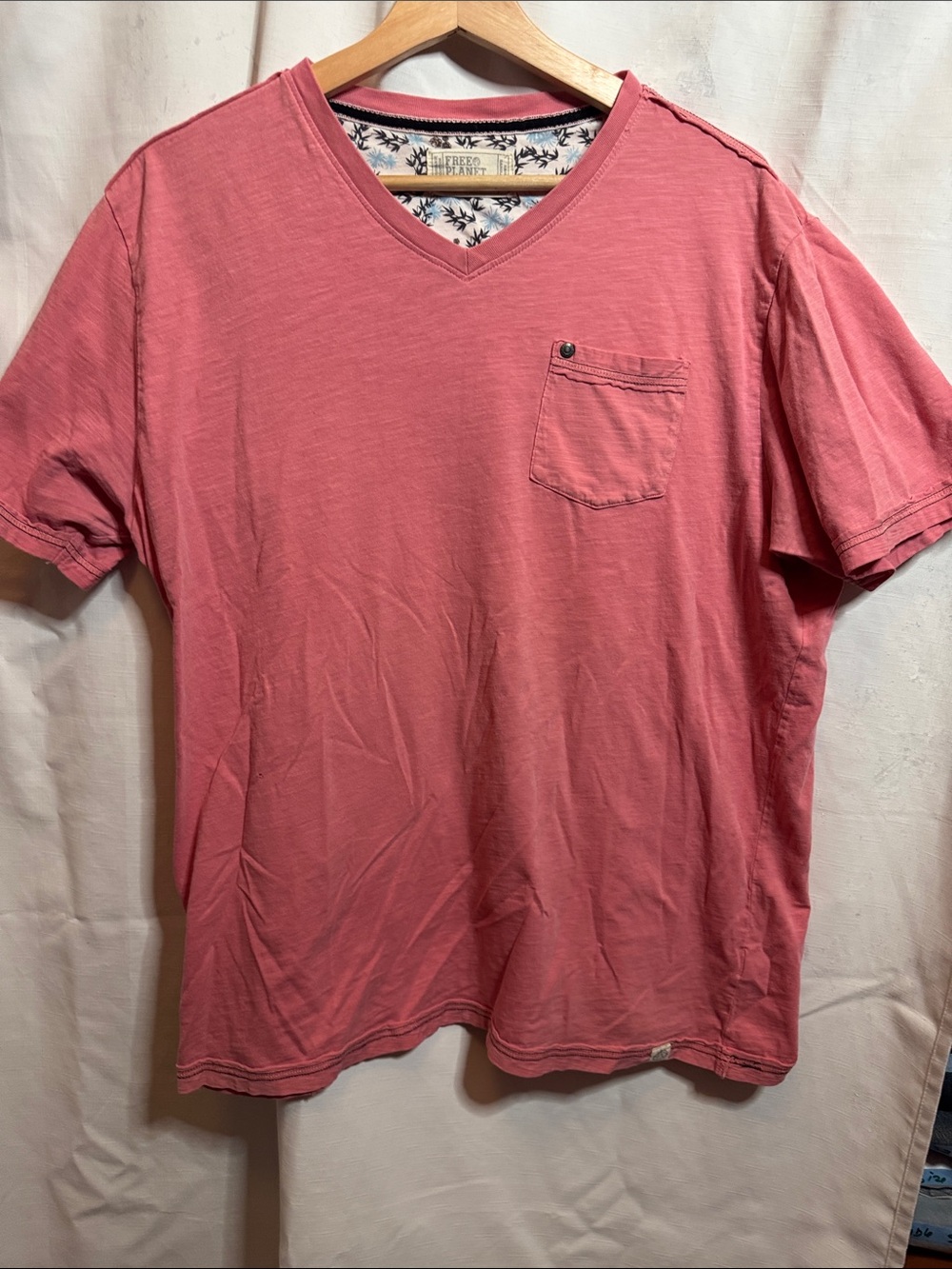 Free Planet Men's V-Neck Pocket Tee - Dusty Rose #36